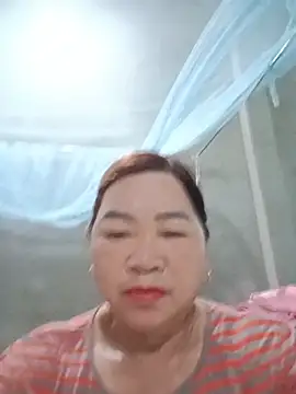 QQ sexy online show from 06-11-26, 05:15