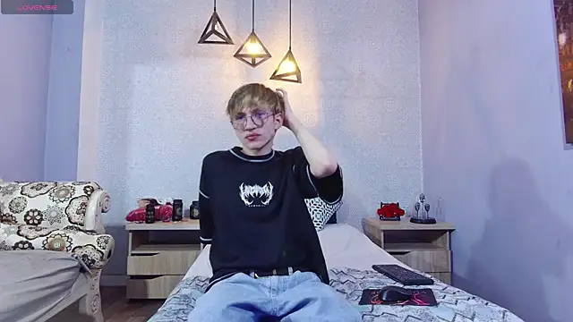 axell stone  online show from 07-11-26, 09:37