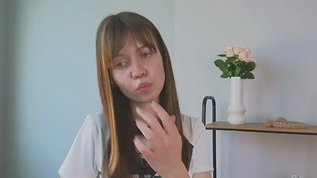 Vicki Turner online show from 06-26-26, 01:06