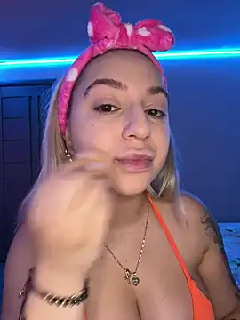 xLexi online show from 07-17-26, 01:52