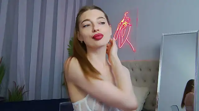 NicolSkye online show from 06-15-26, 02:39