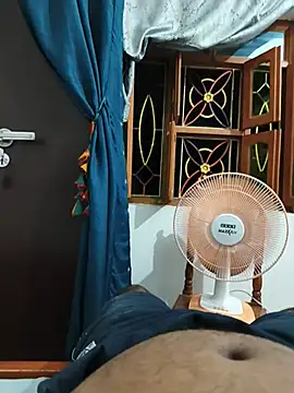 Snapshot of ranigupta72 chatting on 06-27-26, 05:19 ranigupta72 online show from 06-27-26, 05:19
