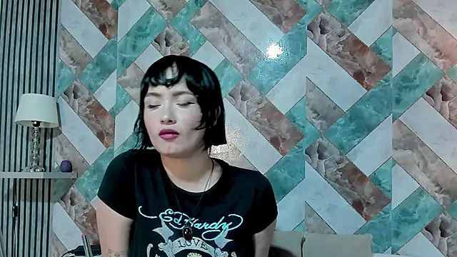 addison avery online show from 06-18-26, 04:00