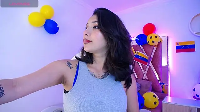 Camiila  1 online show from 06-23-26, 12:03