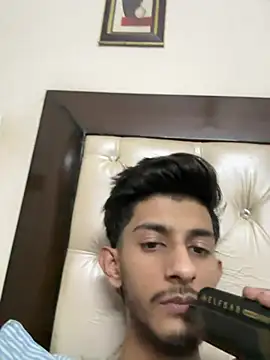 ronnnnn718 online show from 06-19-26, 01:50