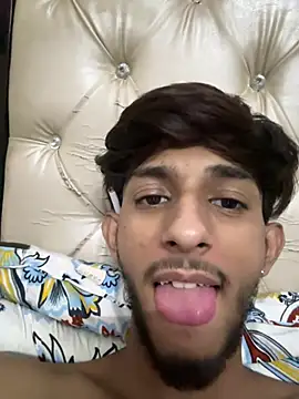ronnnnn718 online show from 07-17-26, 11:24