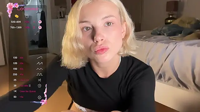 Snapshot of polino4ka6999 chatting on 07-20-26, 09:05 polino4ka6999 online show from 07-20-26, 09:05