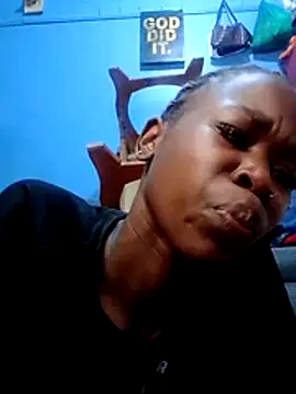 sweettracy13 online show from 06-22-26, 05:59