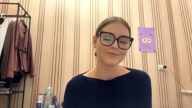 Snapshot of MiaWonderind chatting on 06-17-26, 02:16 MiaWonderind online show from 06-17-26, 02:16