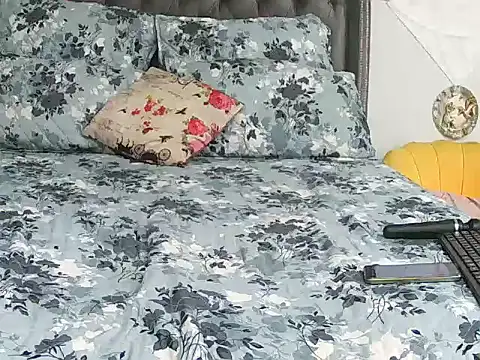 CurvyAssXxX21 online show from 06-28-26, 02:34