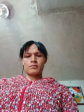 Sexy paulina outdoors online show from 06-10-26, 05:36