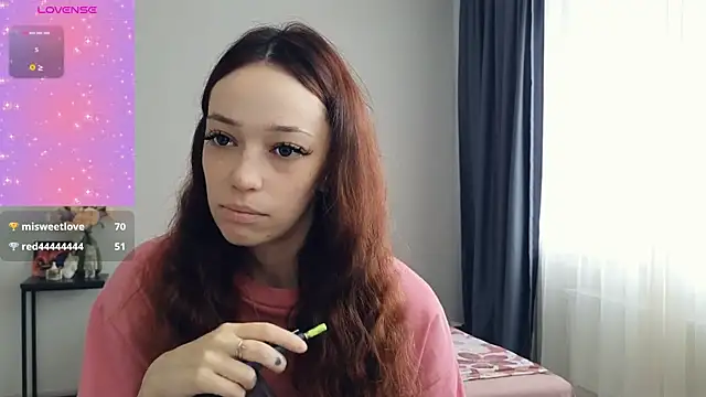 Snapshot of AyeHoney chatting on 07-14-26, 05:45 AyeHoney online show from 07-14-26, 05:45