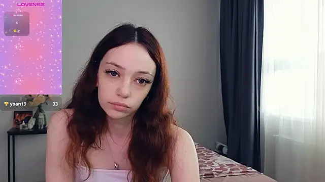 Snapshot of AyeHoney chatting on 07-16-26, 04:42 AyeHoney online show from 07-16-26, 04:42