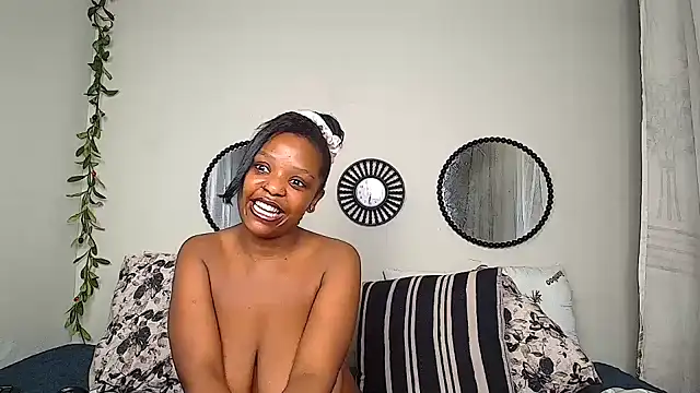 FreakyNubian online show from 07-25-26, 04:24