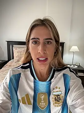 NicoleWilder online show from 06-16-26, 07:25