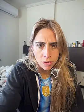 NicoleWilder online show from 06-26-26, 12:22