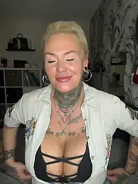 Snapshot of InkedMissLaBaehm chatting on 07-14-26, 10:05 InkedMissLaBaehm online show from 07-14-26, 10:05