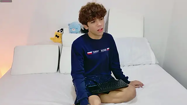 Samy Twink online show from 07-18-26, 01:03