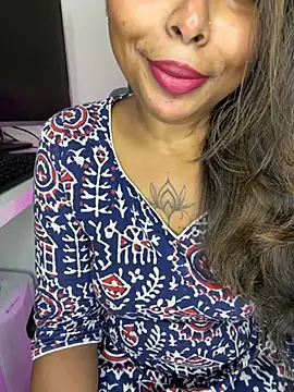 Snapshot of I_am_amisha chatting on 06-12-26, 06:38 I am amisha online show from 06-12-26, 06:38