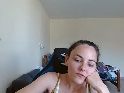 OliviaTheS online show from 06-14-26, 07:42
