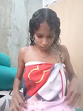 Snapshot of AlmaDream chatting on 07-17-26, 04:37 AlmaDream online show from 07-17-26, 04:37