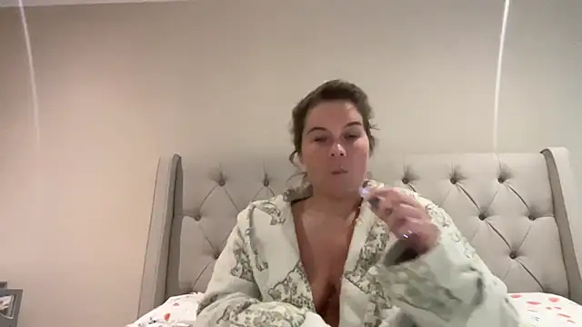 erincheshire online show from 06-14-26, 02:07