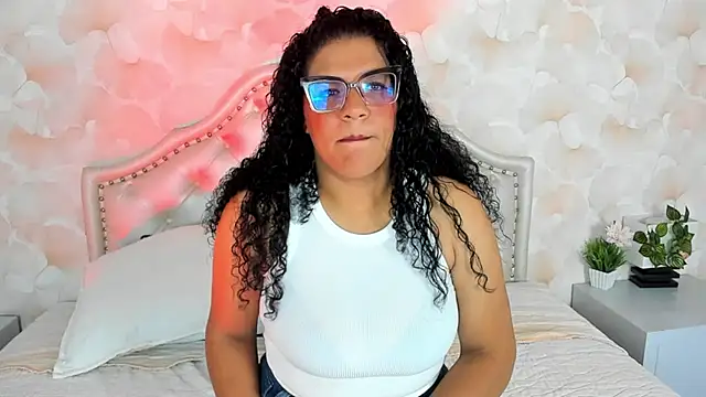 Snapshot of Elizabeth_Woodsl chatting on 06-15-26, 03:40 Elizabeth Woodsl online show from 06-15-26, 03:40