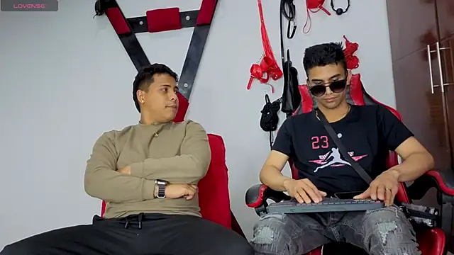 Alejandro and Deiby online show from 06-19-26, 03:01