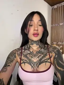 Snapshot of Suis_evangeline chatting on 06-19-26, 01:55 Suis evangeline online show from 06-19-26, 01:55