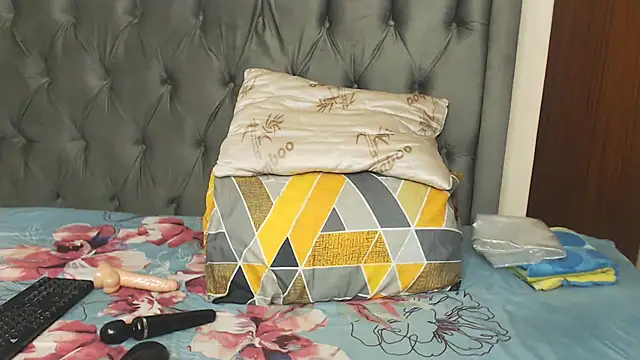 Loyal Alisha online show from 07-25-26, 05:30