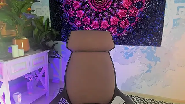 EvaMurller online show from 07-25-26, 09:28