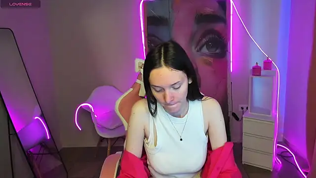 Eva Leeee online show from 06-30-26, 05:18
