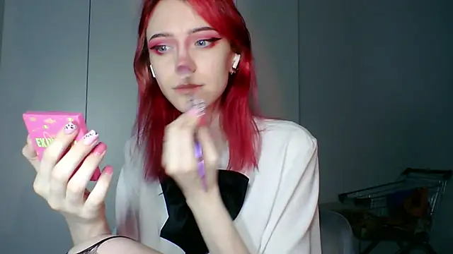 Snapshot of KayleneWesterberg chatting on 06-12-26, 03:21 KayleneWesterberg online show from 06-12-26, 03:21