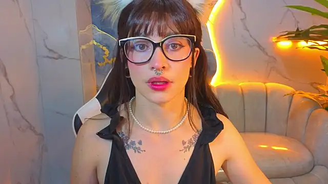 Lily Tx online show from 06-16-26, 07:36