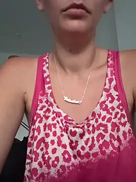 Snapshot of EmmaBrooks3 chatting on 06-15-26, 02:34 EmmaBrooks3 online show from 06-15-26, 02:34