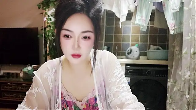 Jiuer5201314 online show from 06-18-26, 02:22