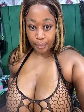 Curveybubbles23 online show from 06-28-26, 01:34