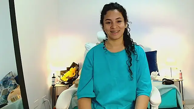 Isabella Sophia19 online show from 07-20-26, 03:25