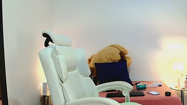 Isabella Sophia19 online show from 07-04-26, 03:13