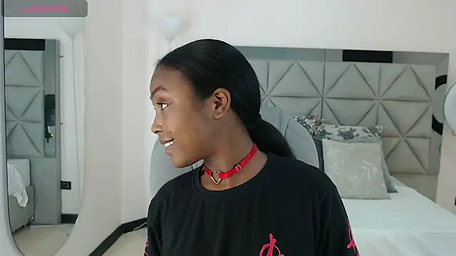 lily mendoza online show from 07-27-26, 07:43