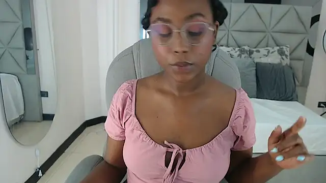 lily mendoza online show from 07-10-26, 07:36