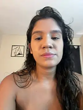 Snapshot of Veronica_M chatting on 07-06-26, 06:10 Veronica M online show from 07-06-26, 06:10