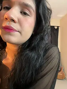 Snapshot of Veronica_M chatting on 07-07-26, 06:11 Veronica M online show from 07-07-26, 06:11