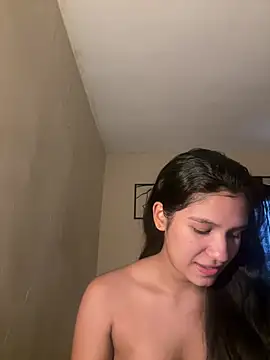 Snapshot of Veronica_M chatting on 07-28-26, 06:42 Veronica M online show from 07-28-26, 06:42