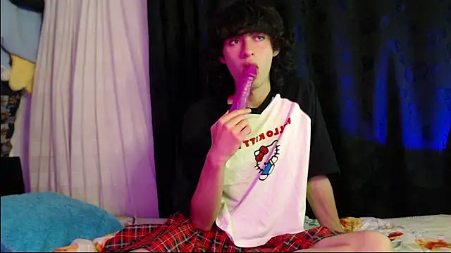 Naomi uwu online show from 06-12-26, 03:48