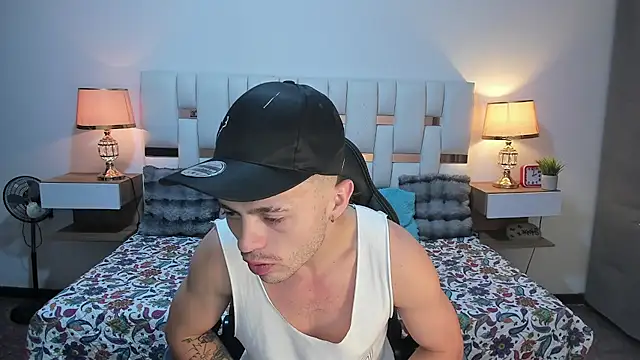 Zeus damian21 online show from 07-18-26, 03:04