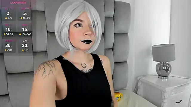 Snapshot of kitty_cat_7 chatting on 07-09-26, 03:29 kitty cat 7 online show from 07-09-26, 03:29