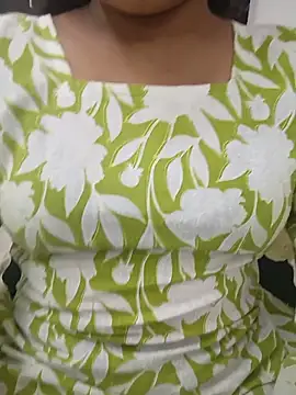 Bold-Divya1 online show from 06-14-26, 04:08
