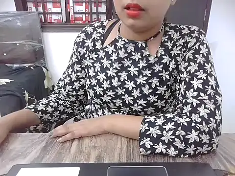 Bold-Divya1 online show from 06-22-26, 03:47