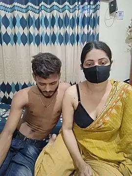Snapshot of Caouple-200 chatting on 06-12-26, 12:58 Caouple-200 online show from 06-12-26, 12:58
